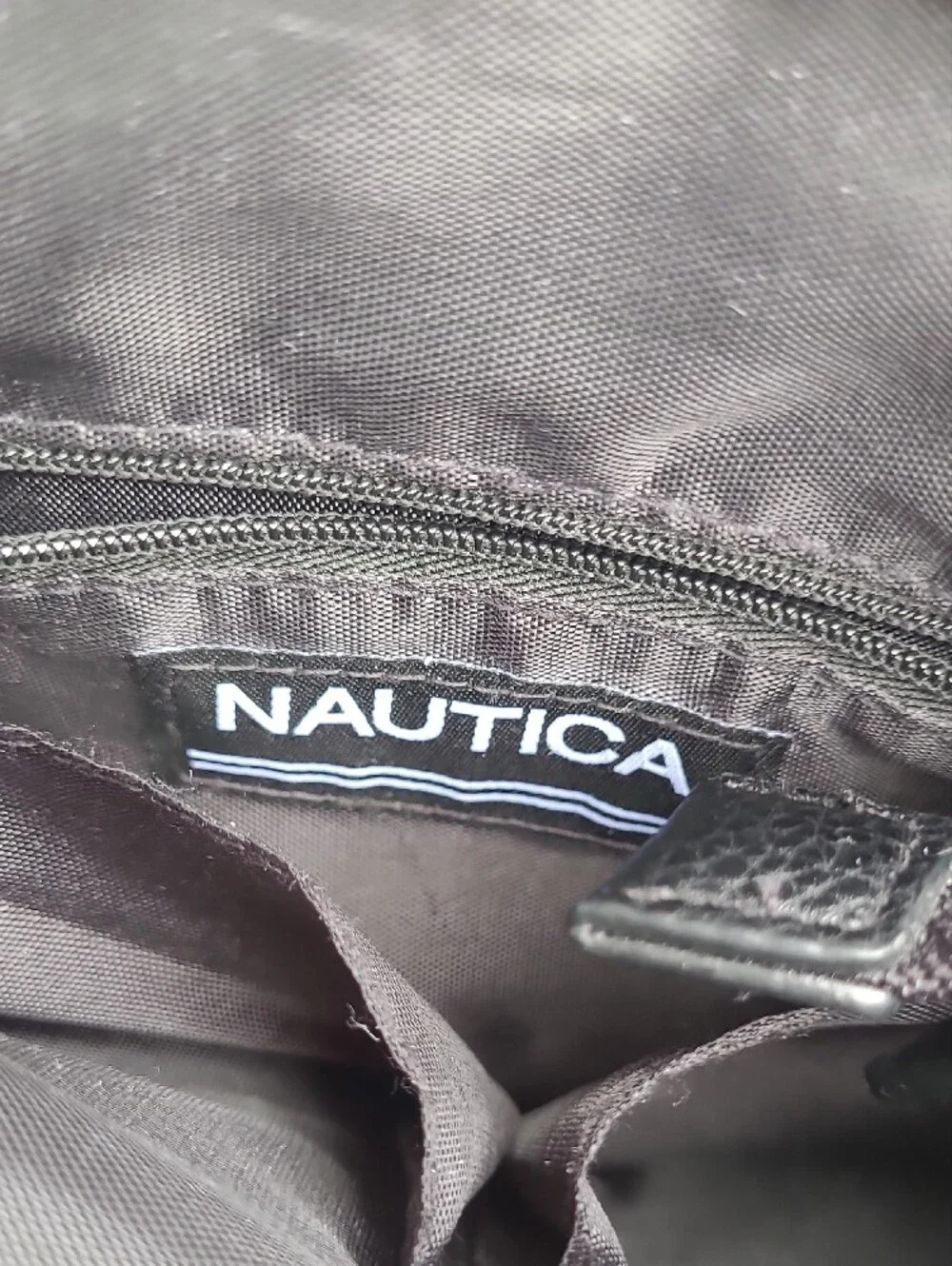 Nautica Womens Black Crossbody Bag Purse Great Condition